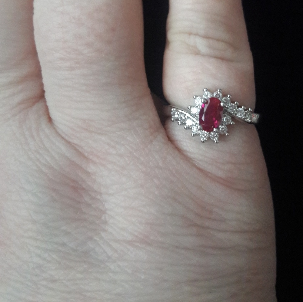 925 sterling silver ruby ring - Picture 4 of 5